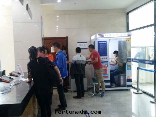 科美(měi)自(zì)助拍照機(jī)入(rù)驻沈陽交警大(dà)隊