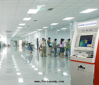 港澳通(tòng)行證自(zì)助签(qiān)注機(jī)图片